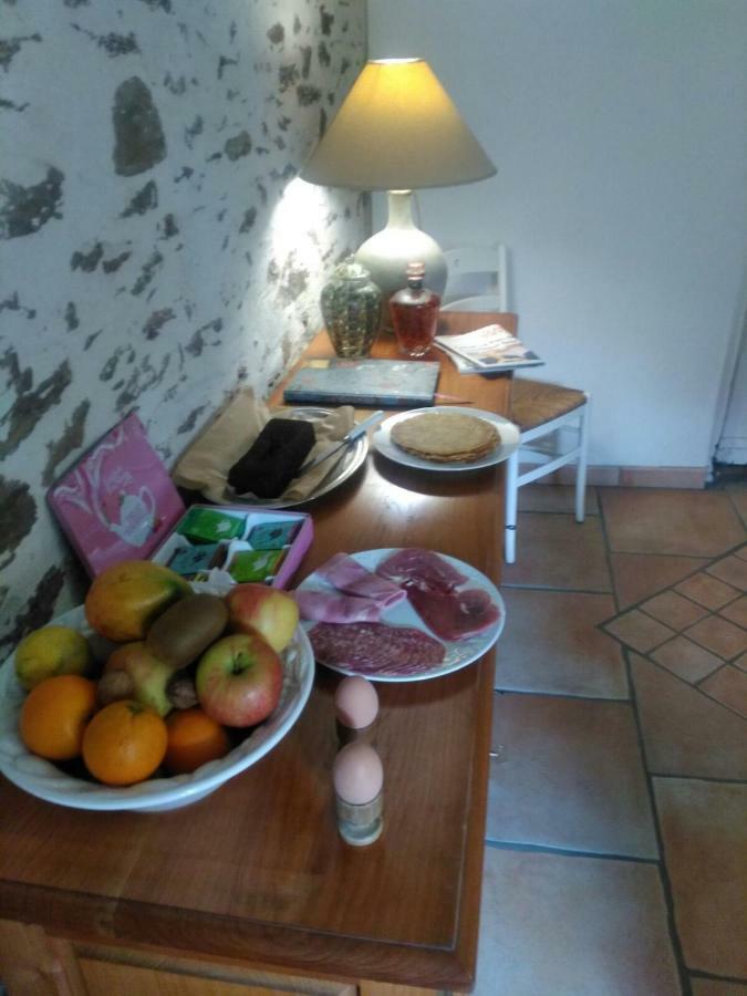 L'Ancien Presbytere Hotell Monterfil Eksteriør bilde